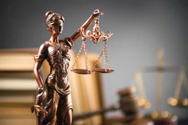 ТОВ "Всеукраїнський центр юридичної допомоги"